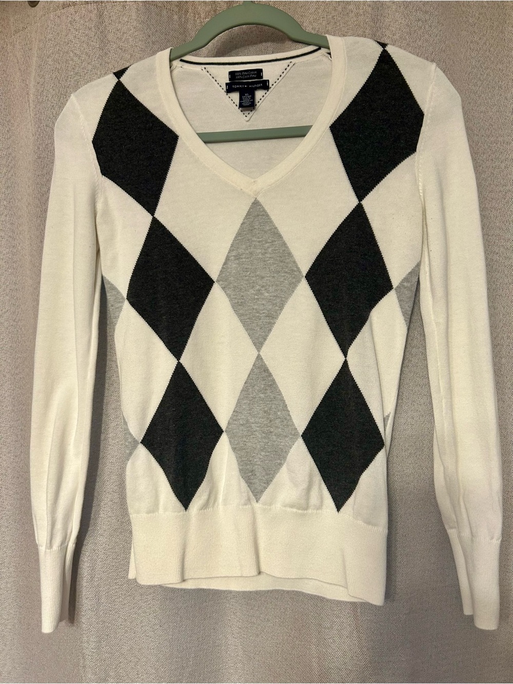 Tommy Hilfiger White Argyle V-Neck Sweater with Black and Gray Diamonds XS